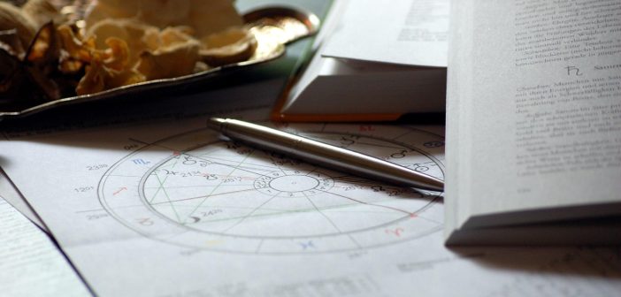 O que faz uma pessoa sentir medo de uma consulta de astrologia?